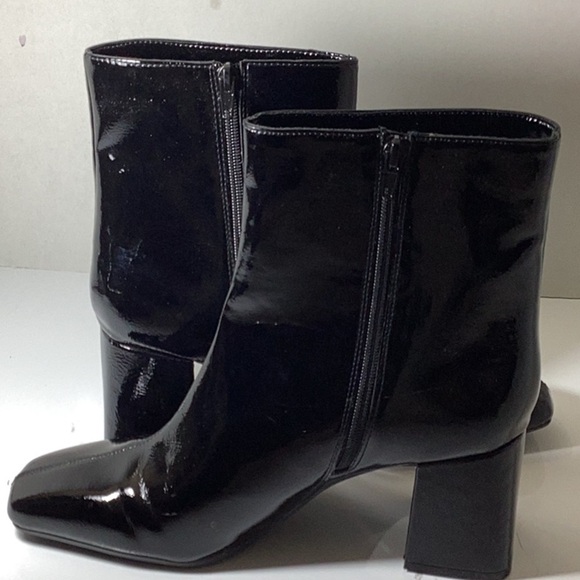 Margoep Womens Solid Manmade Ankle Boots - Picture 10 of 13
